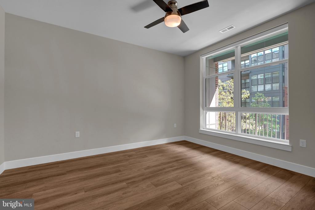 1761 Old Meadow Rd #221 — photo 12