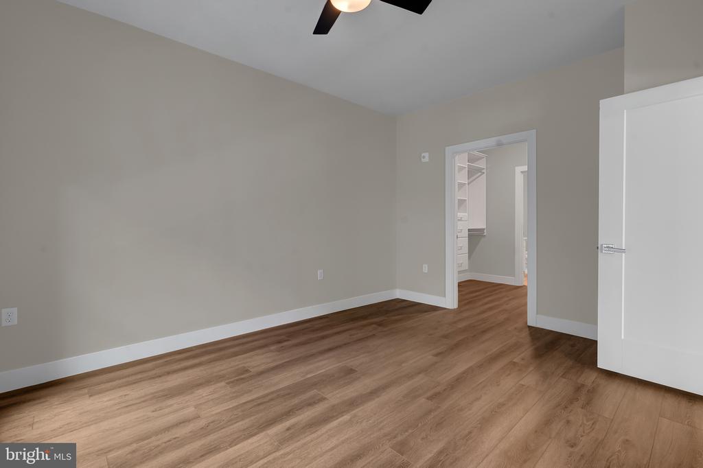 1761 Old Meadow Rd #221 — photo 16