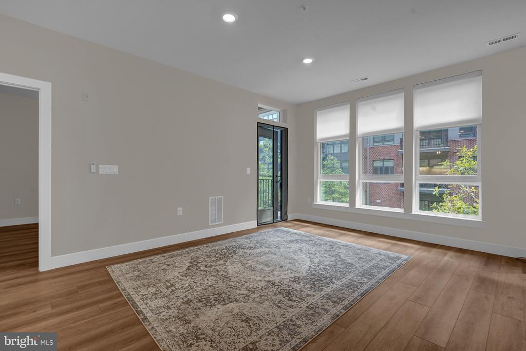 1761 Old Meadow Rd #221 — photo 3