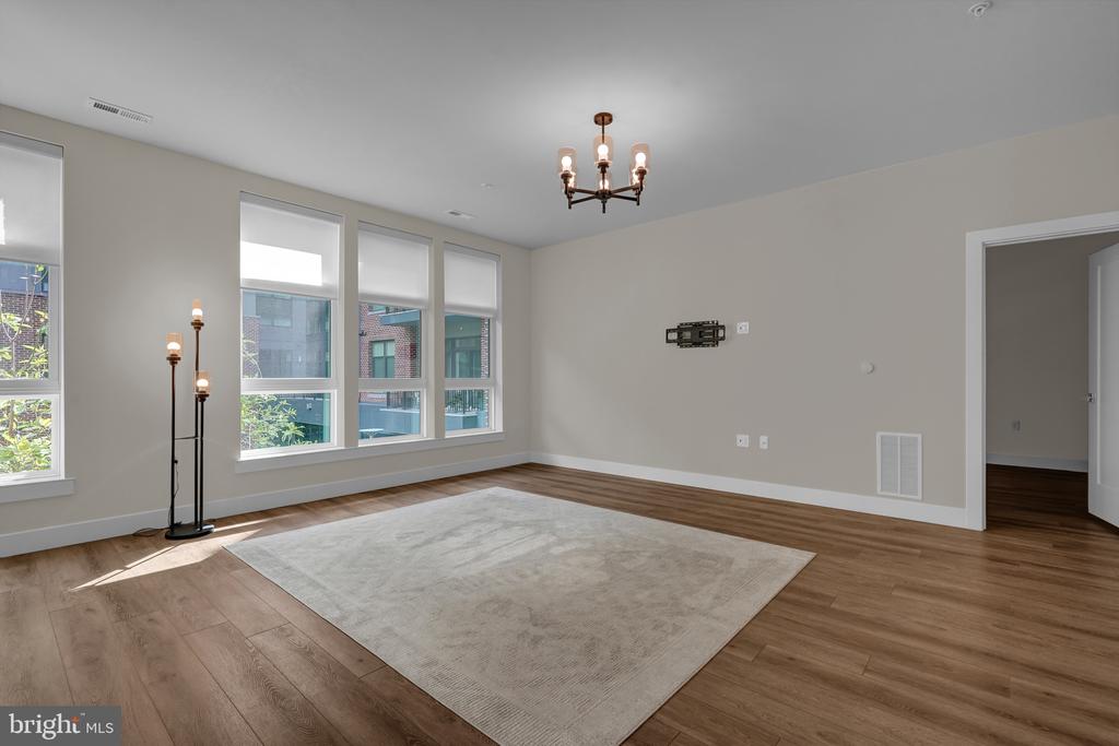 1761 Old Meadow Rd #221 — photo 5