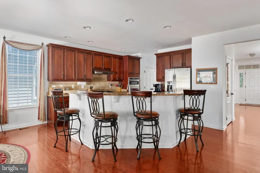 15610 Admiral Baker Circle — photo 8