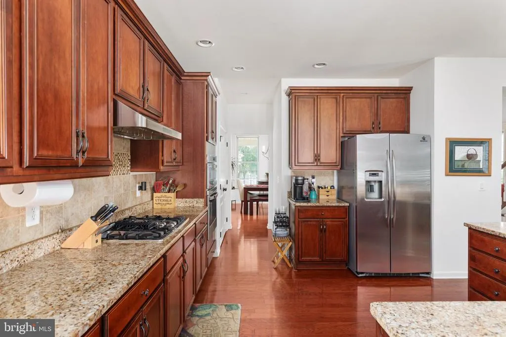 15610 Admiral Baker Circle — photo 10