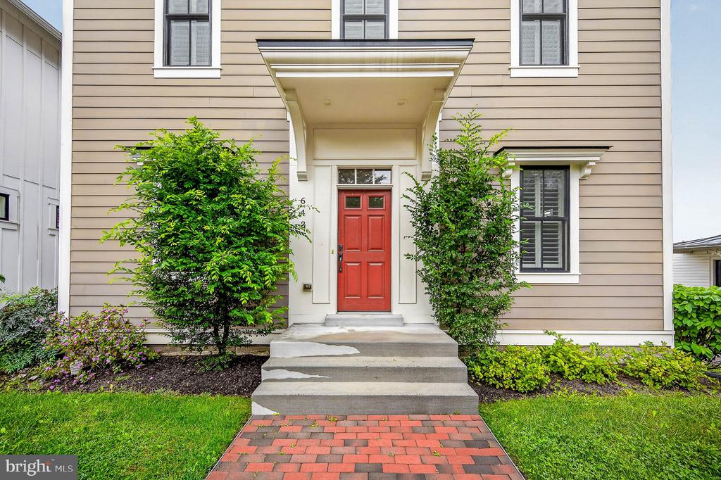 643 Jefferson Street — photo 3