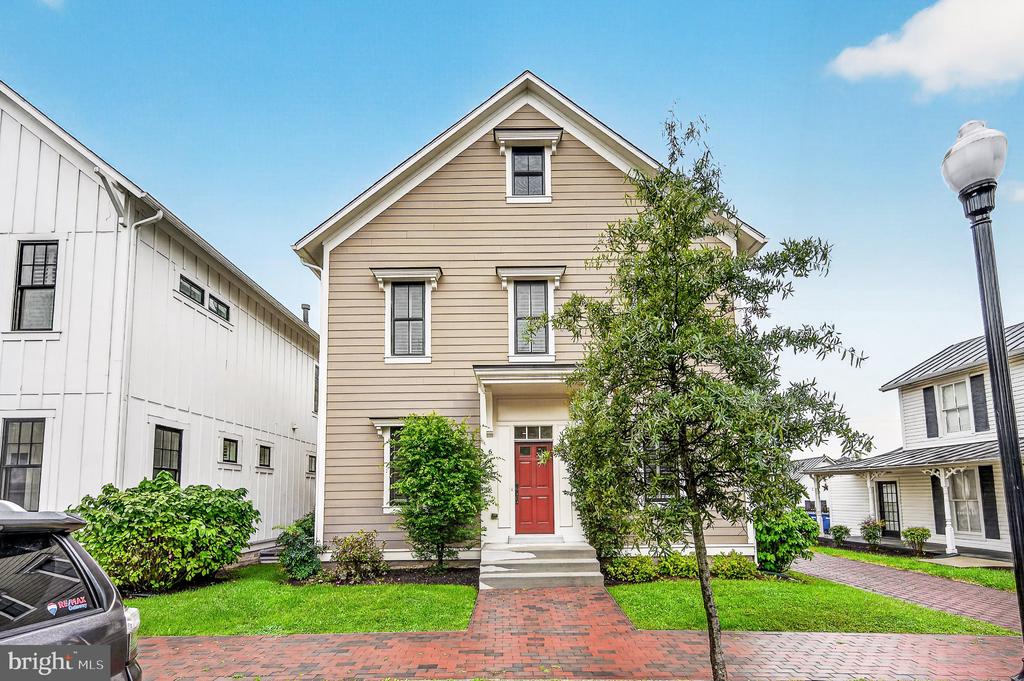 643 Jefferson Street — photo 2