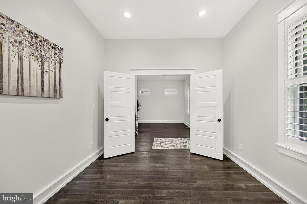 643 Jefferson Street — photo 8