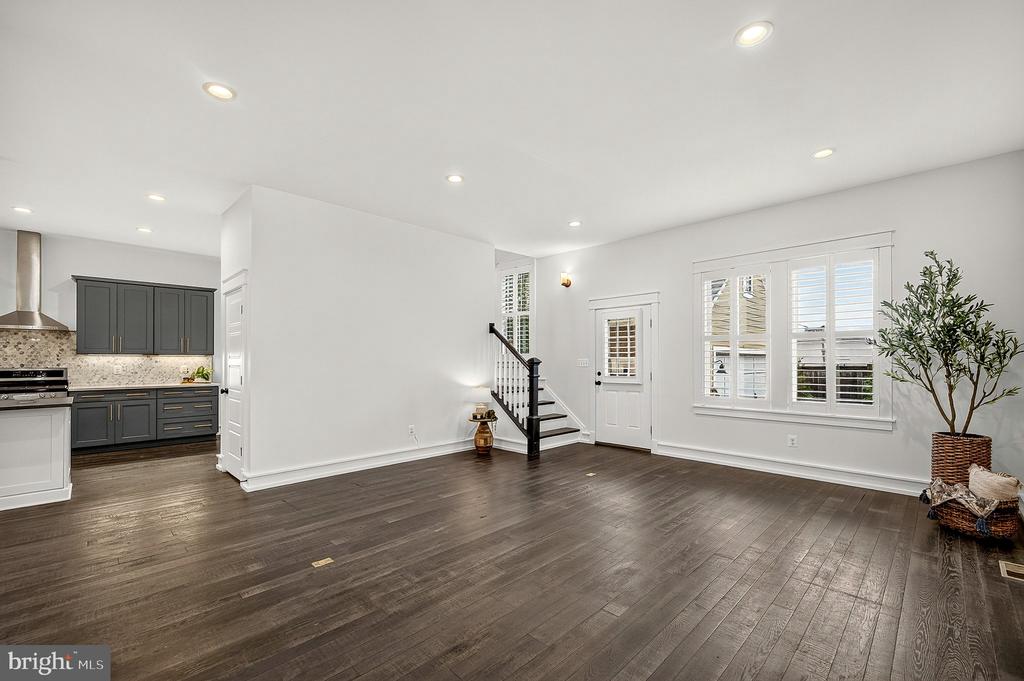 643 Jefferson Street — photo 16