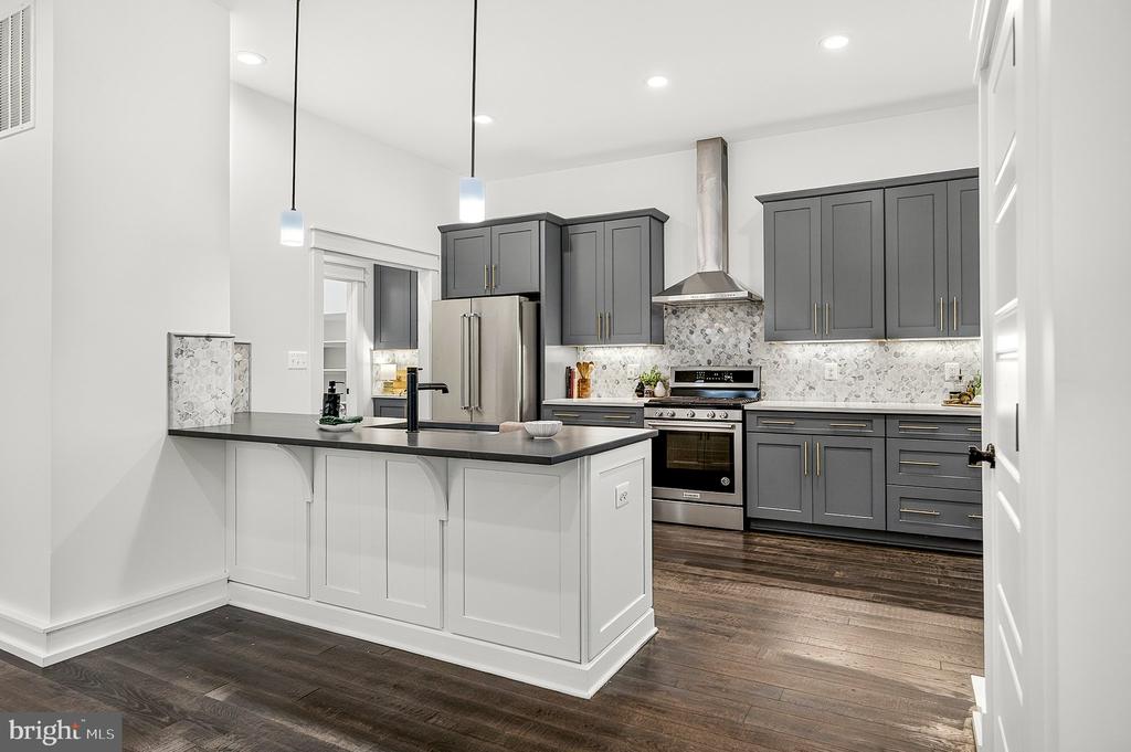 643 Jefferson Street — photo 19