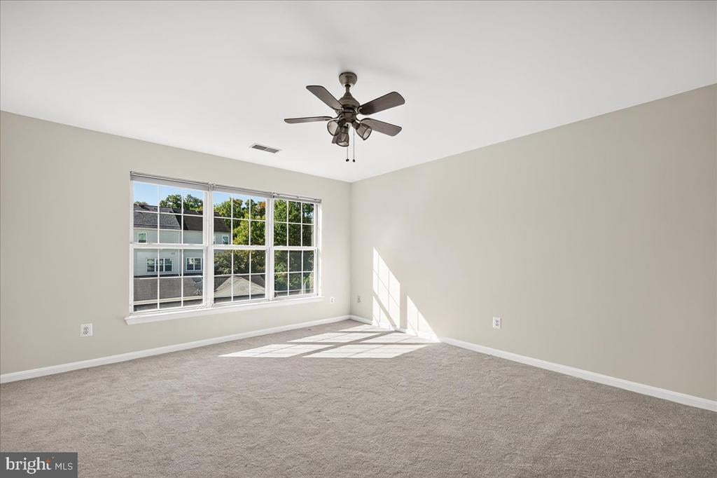 26129 Nimbleton Square — photo 19